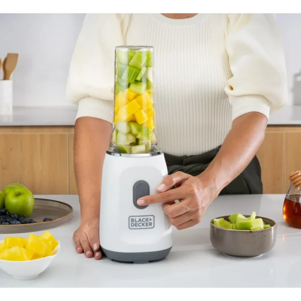 Black & Decker Single Serve Blender, two 20 Oz Dishwasher Safe Tritan Plastic Travel Jars, Spill-Resistant Travel Lids, 300 W, On/Off & Pulse Control Button, Stainless Steel Blade, White PB2209BDW - Image 4